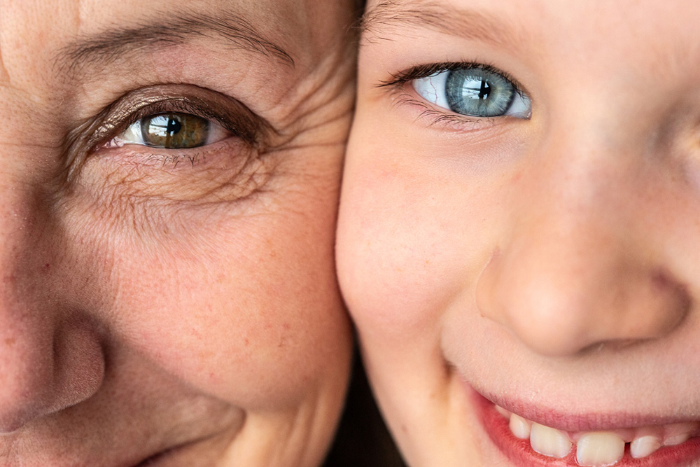 How Hormone Replacement Therapy Supports Youthful Skinย